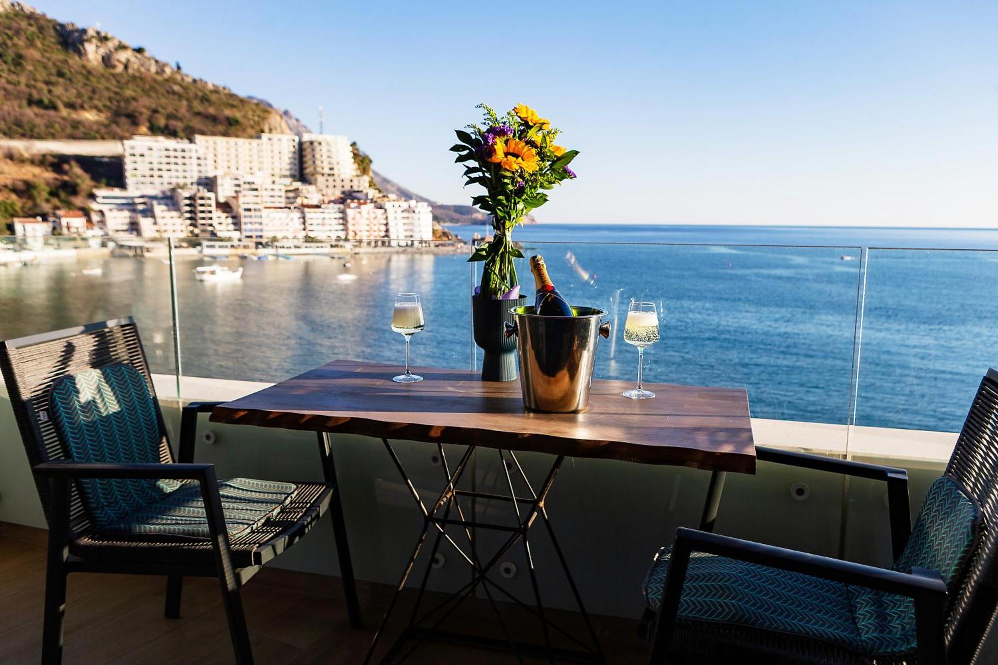 Maresia Boutique Suites Budva Exterior photo