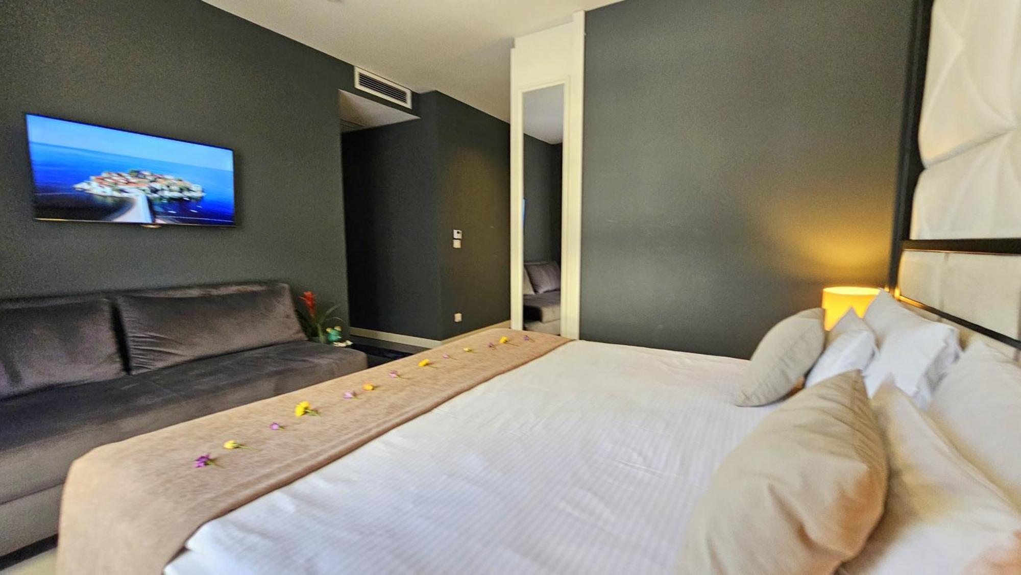 Maresia Boutique Suites Budva Exterior photo