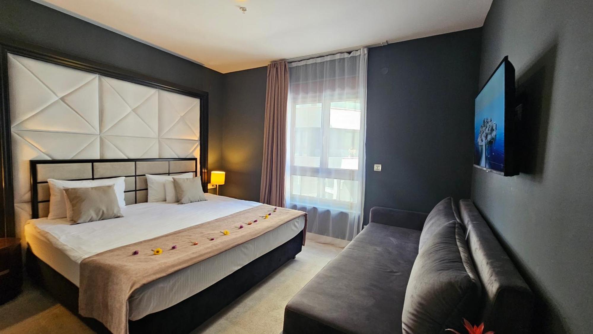 Maresia Boutique Suites Budva Exterior photo