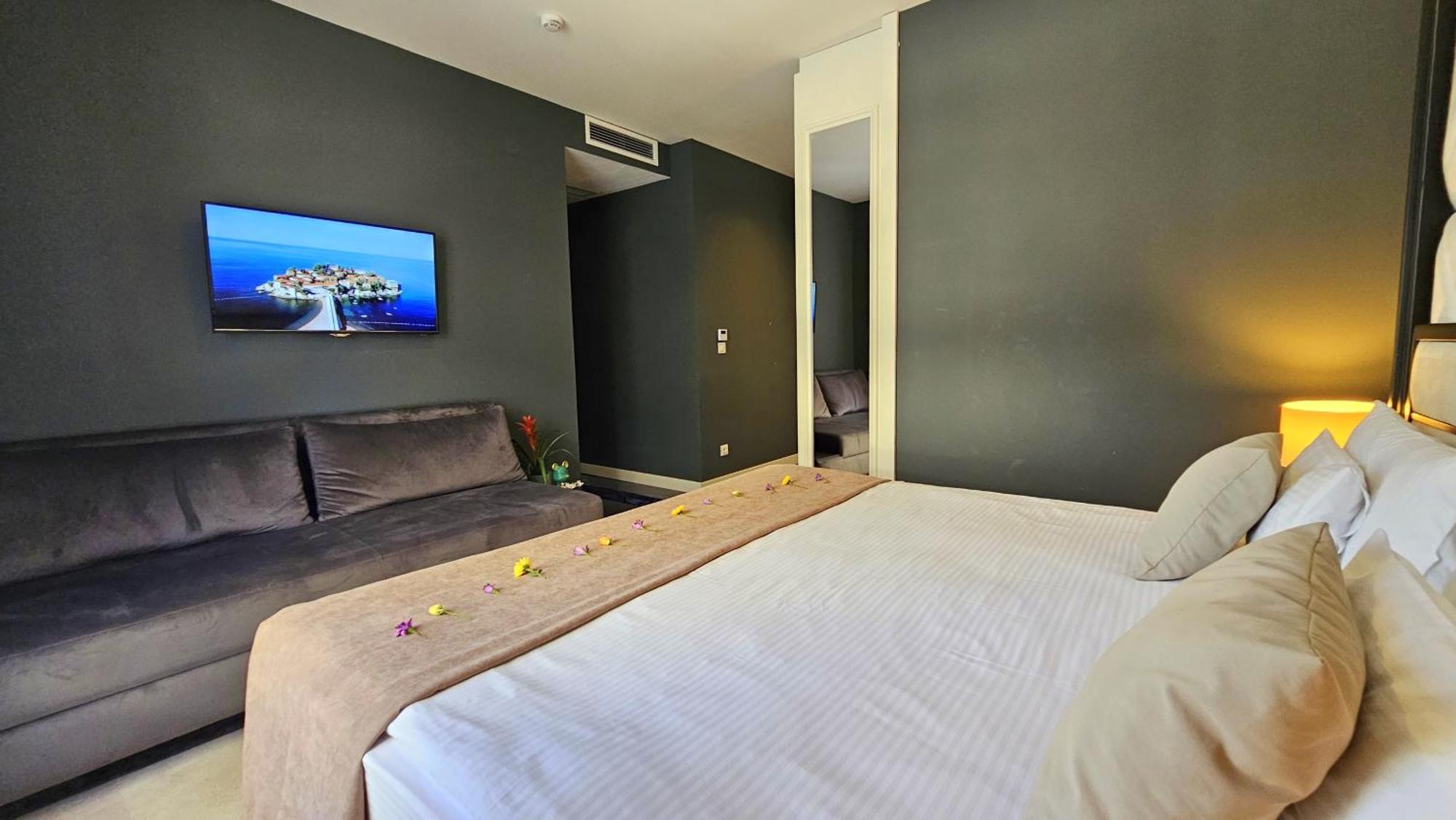 Maresia Boutique Suites Budva Exterior photo